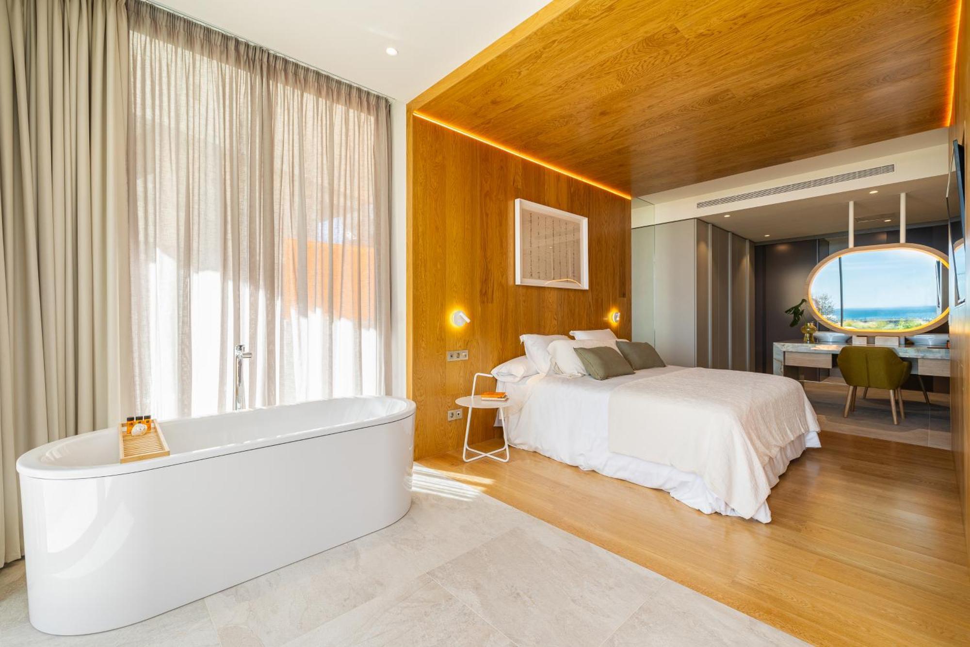 Leiro Residences ฟูเอนฮิโรลา ภายนอก รูปภาพ