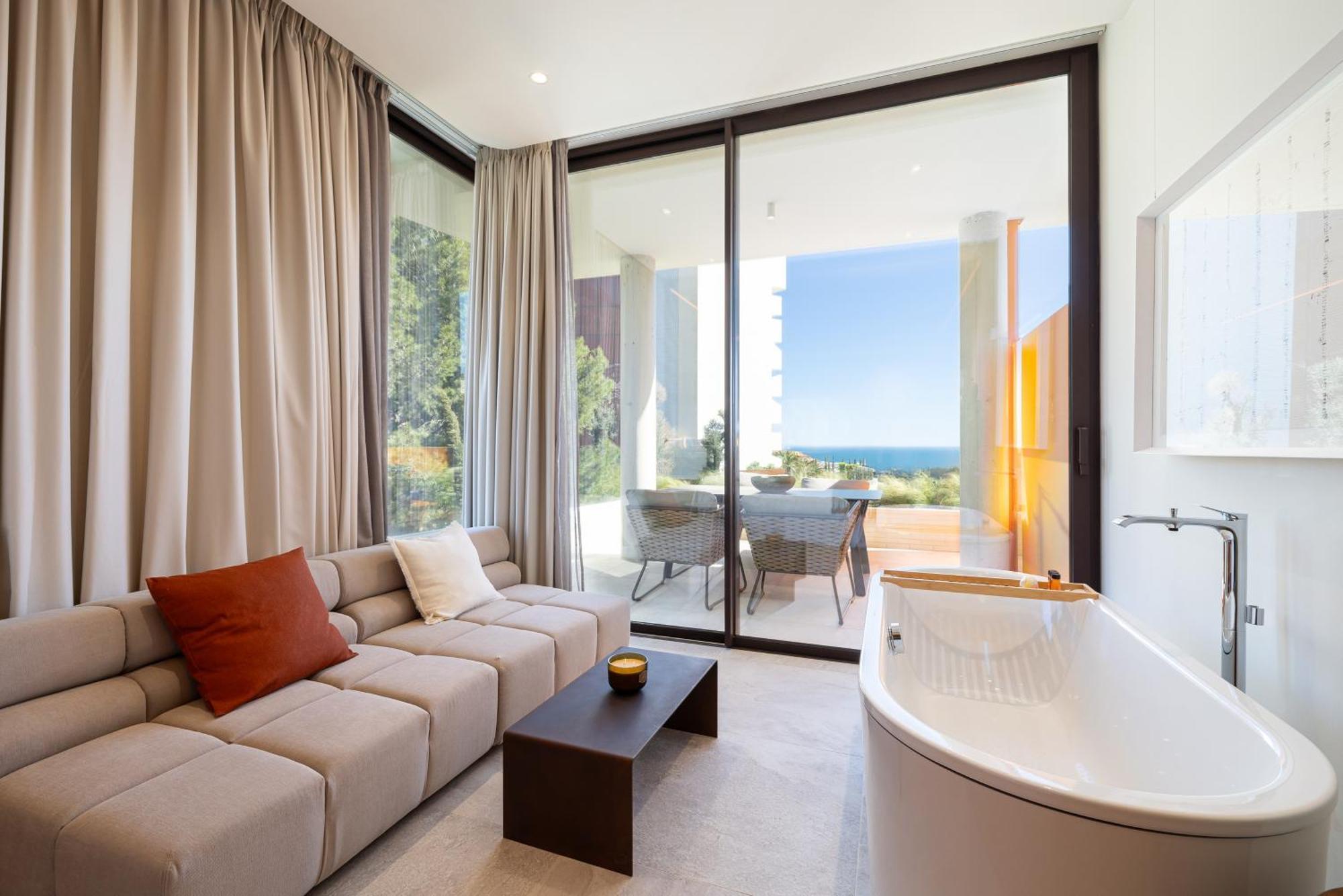 Leiro Residences ฟูเอนฮิโรลา ภายนอก รูปภาพ